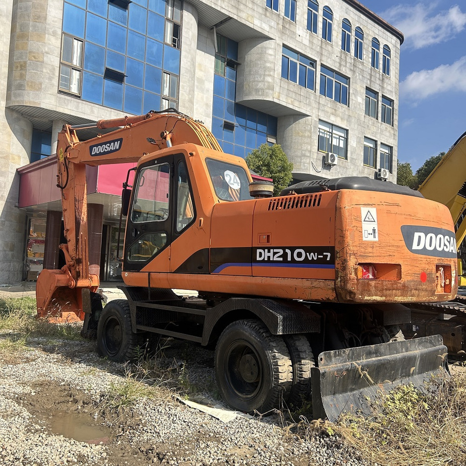 Doosan DH210w-7 wheel excavator - Багер на тркала: слика 2 Doosan DH210w-7 wheel excavator - Багер на тркала: слика 2