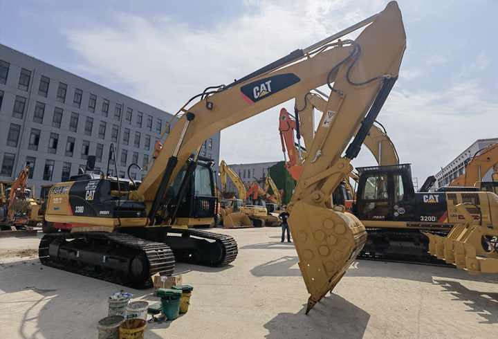 Good Condition Used Caterpillar Excavators 330d Second Hand Excavators Machine CAT 330D Japan Excavator in China - Багер гасеничар: слика 4 Good Condition Used Caterpillar Excavators 330d Second Hand Excavators Machine CAT 330D Japan Excavator in China - Багер гасеничар: слика 4