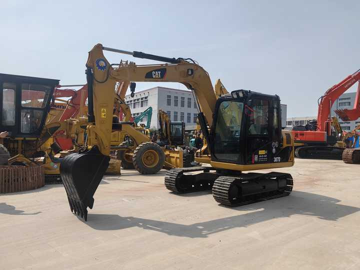 Good Condition and High Performance used Cat 307D Excavator Used Digger Excavator Second Hand Caterpillar 307D in stock - Багер гасеничар: слика 5 Good Condition and High Performance used Cat 307D Excavator Used Digger Excavator Second Hand Caterpillar 307D in stock - Багер гасеничар: слика 5