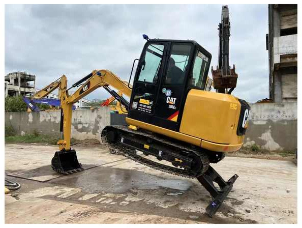 Good condition high quality original design second hand excavator CAT306E2 cat 305.5 hydraulic crawler digger for sale - Багер гасеничар: слика 1 Good condition high quality original design second hand excavator CAT306E2 cat 305.5 hydraulic crawler digger for sale - Багер гасеничар: слика 1