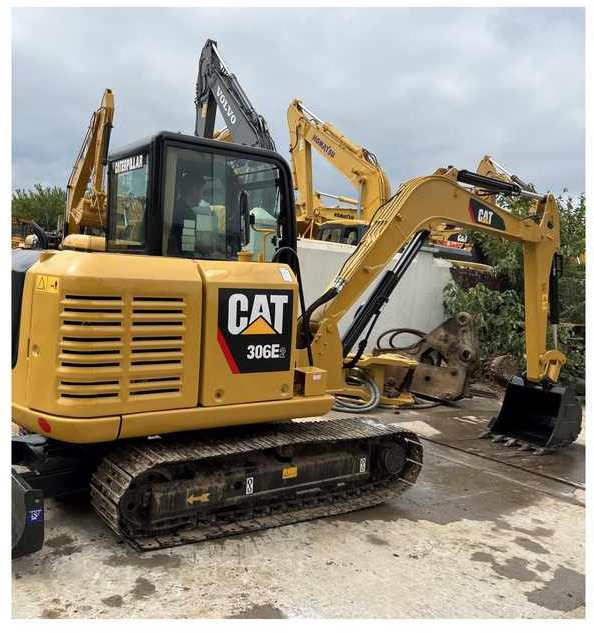 High Quality Second hand Excavator CAT 305.5E2 306E2 Provide Forwarder For Customs Clearance - Багер гасеничар: слика 1 High Quality Second hand Excavator CAT 305.5E2 306E2 Provide Forwarder For Customs Clearance - Багер гасеничар: слика 1