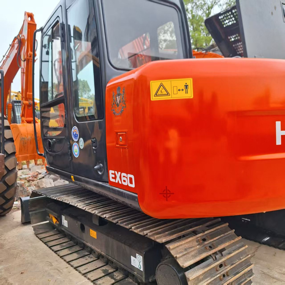Hitachi EX60 Excavator - Багер гасеничар: слика 1 Hitachi EX60 Excavator - Багер гасеничар: слика 1