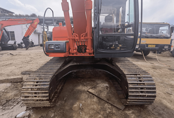 Hitachi ZX120-6 ZX120-5A ZX130 ZX120-5 EX120-5 excavator machinery used hitachi ex120-5 excavator for sale - Багер гасеничар: слика 4 Hitachi ZX120-6 ZX120-5A ZX130 ZX120-5 EX120-5 excavator machinery used hitachi ex120-5 excavator for sale - Багер гасеничар: слика 4