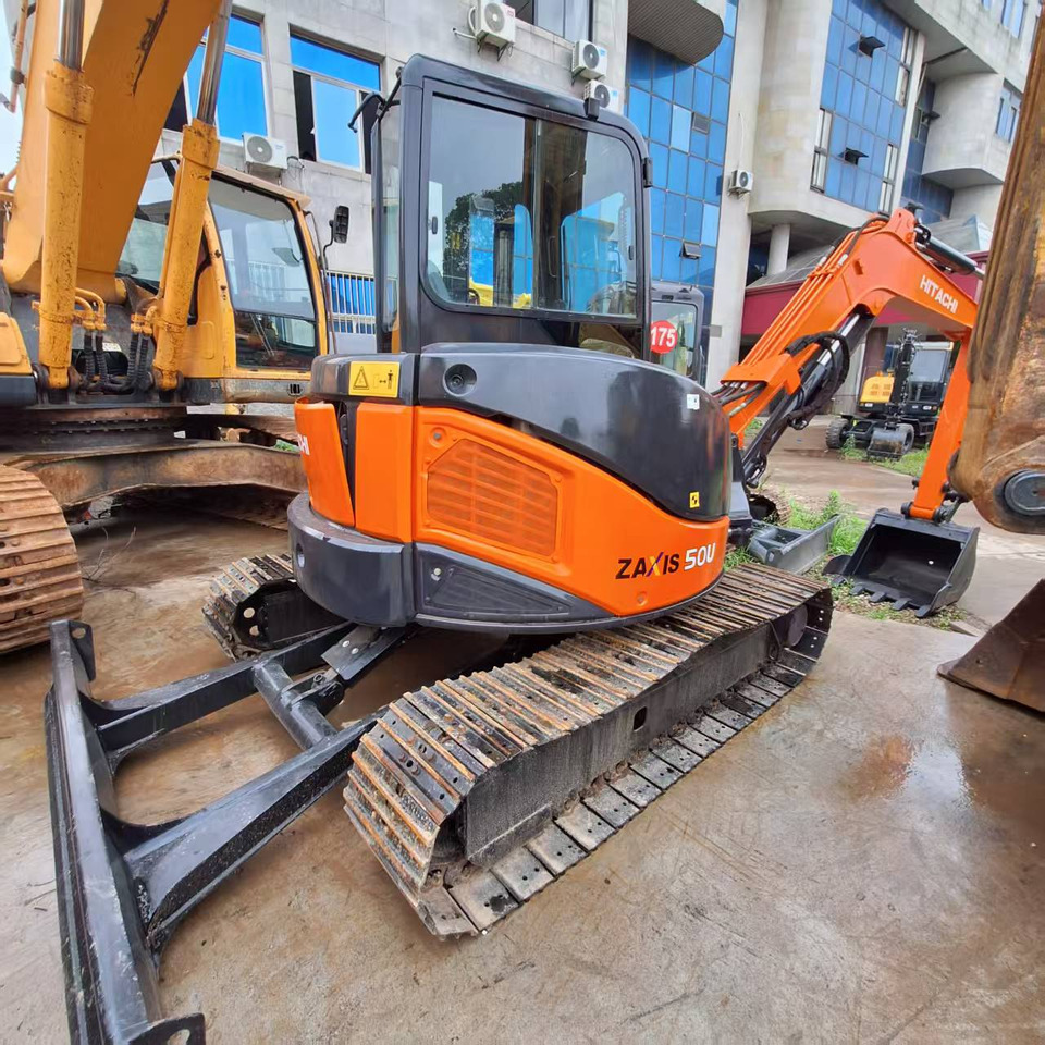 Hitachi ZX50 Excavator - Багер гасеничар: слика 2 Hitachi ZX50 Excavator - Багер гасеничар: слика 2
