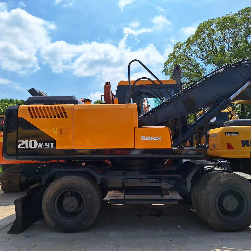 Hyundai 210w-9 wheel excavator - Багер на тркала: слика 3 Hyundai 210w-9 wheel excavator - Багер на тркала: слика 3