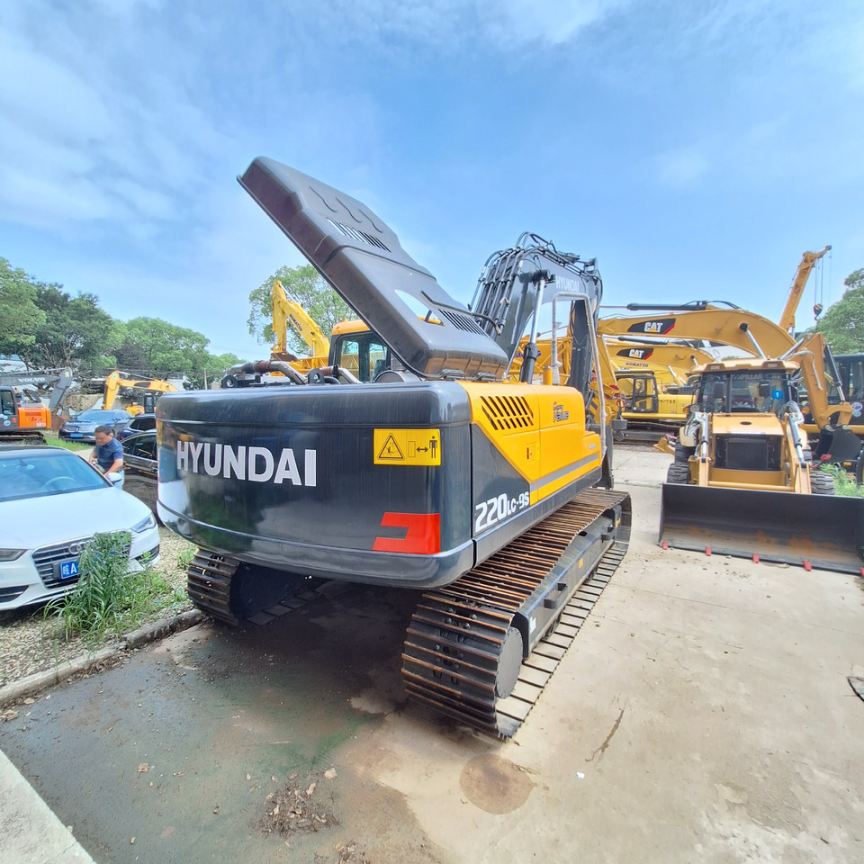 Багер гасеничар Hyundai 220LC-9S Excavator: слика 6