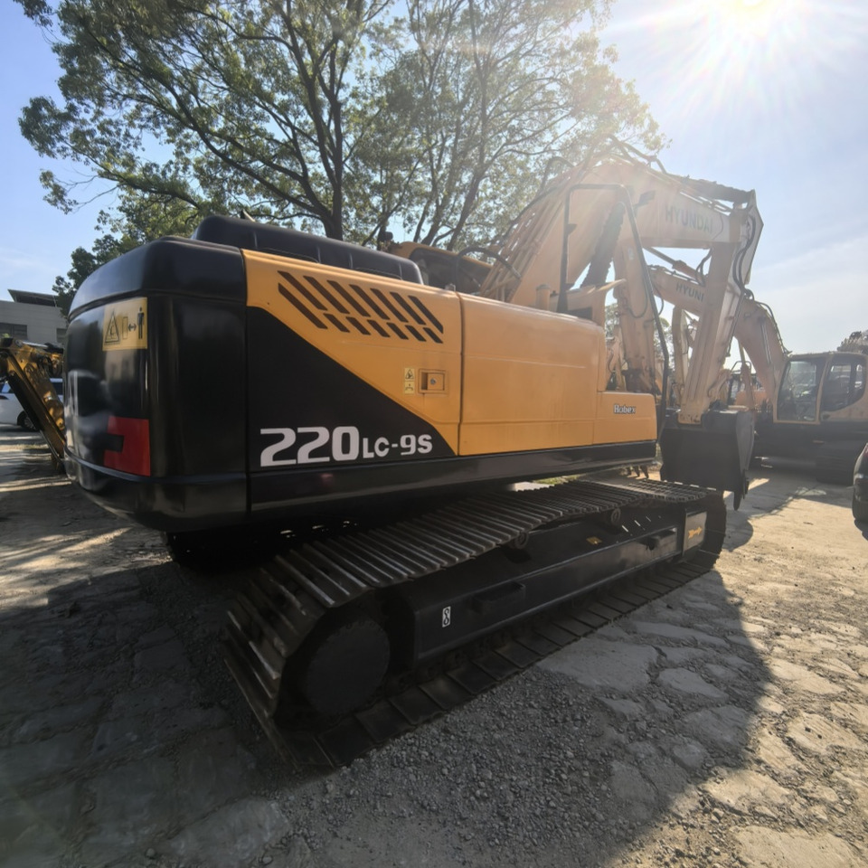 Hyundai 220lc-9s excavator - Багер на тркала: слика 4 Hyundai 220lc-9s excavator - Багер на тркала: слика 4