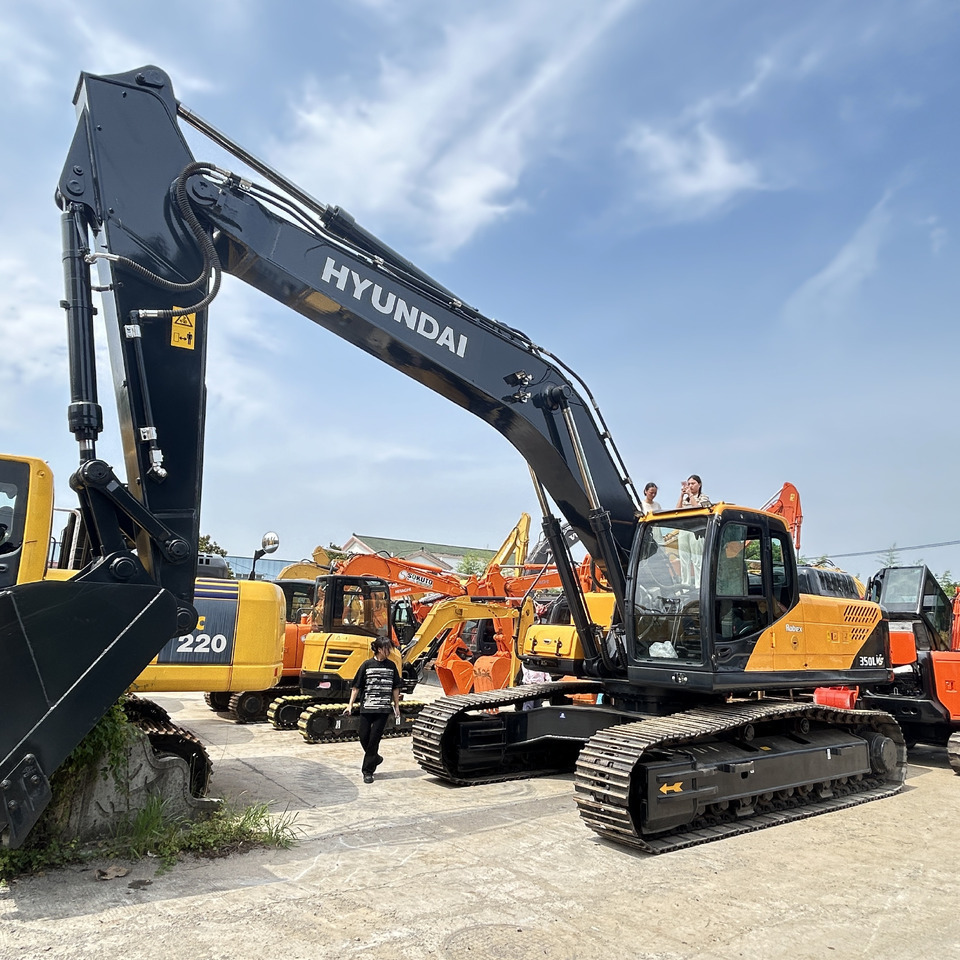 Hyundai 350LVS excavator - Багер на тркала: слика 2 Hyundai 350LVS excavator - Багер на тркала: слика 2