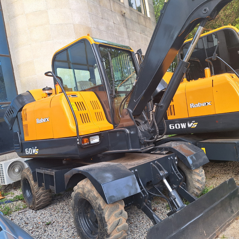 Hyundai 60vs excavator - Багер на тркала: слика 1 Hyundai 60vs excavator - Багер на тркала: слика 1
