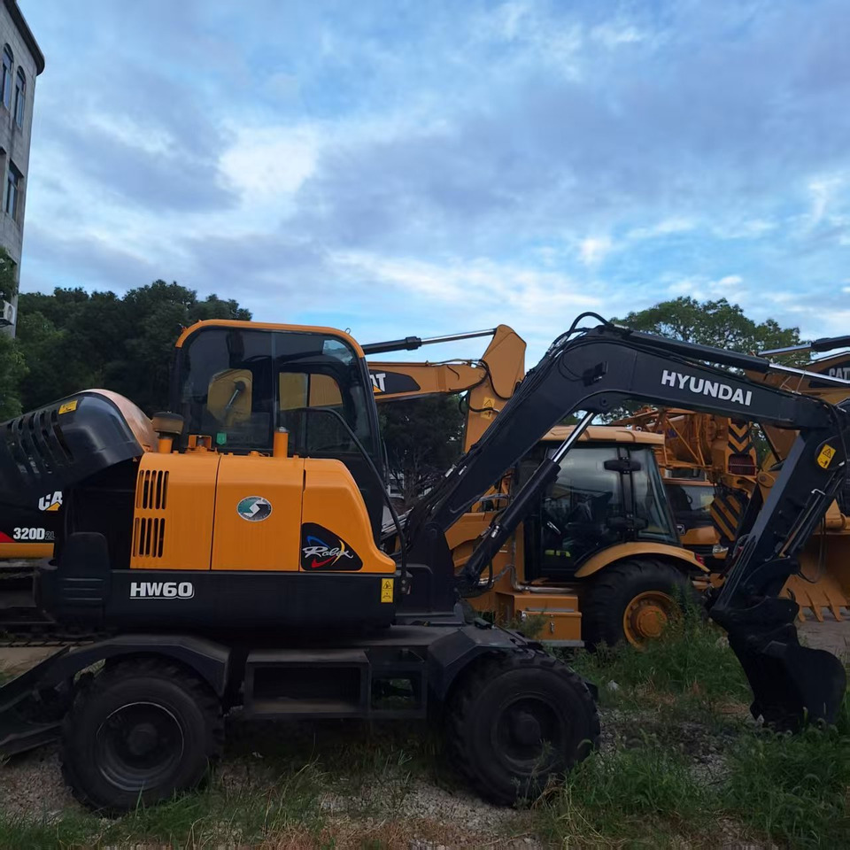 Hyundai HW60  excavator - Багер на тркала: слика 3 Hyundai HW60  excavator - Багер на тркала: слика 3