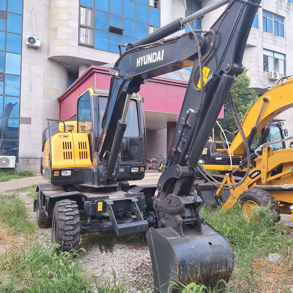 Hyundai HW60  excavator - Багер на тркала: слика 2 Hyundai HW60  excavator - Багер на тркала: слика 2