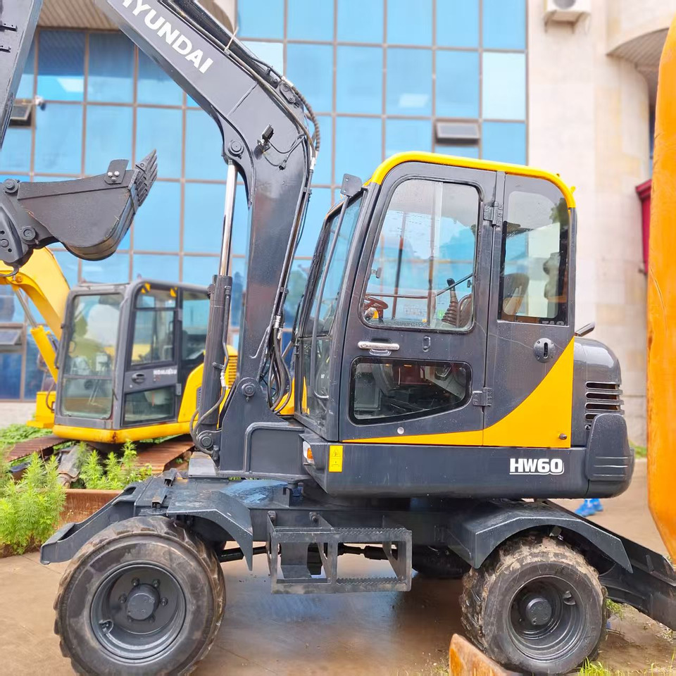 Hyundai HW60 excavator - Багер на тркала: слика 3 Hyundai HW60 excavator - Багер на тркала: слика 3