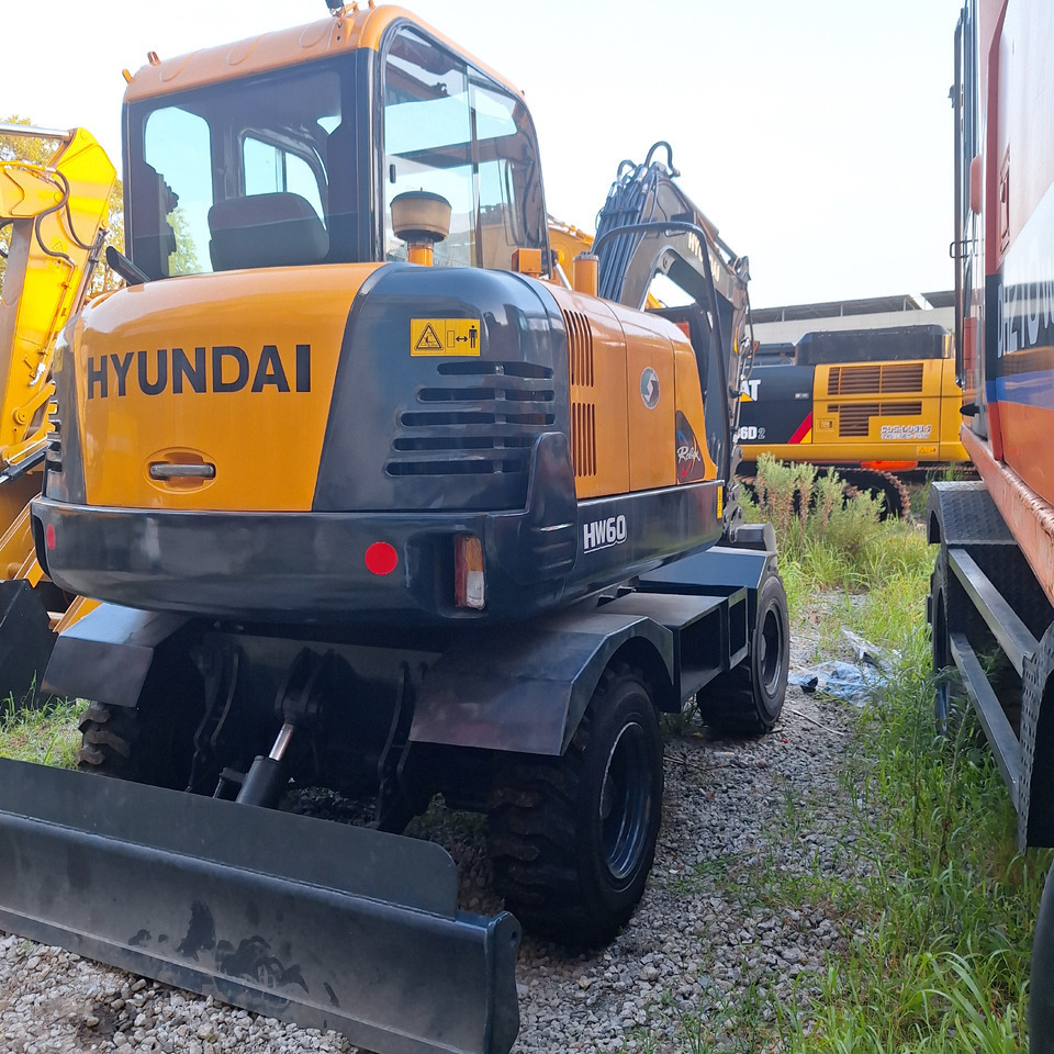 Hyundai HW60 excavator - Багер на тркала: слика 1 Hyundai HW60 excavator - Багер на тркала: слика 1