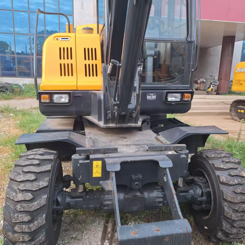 Hyundai HW60 excavator - Багер на тркала: слика 4 Hyundai HW60 excavator - Багер на тркала: слика 4