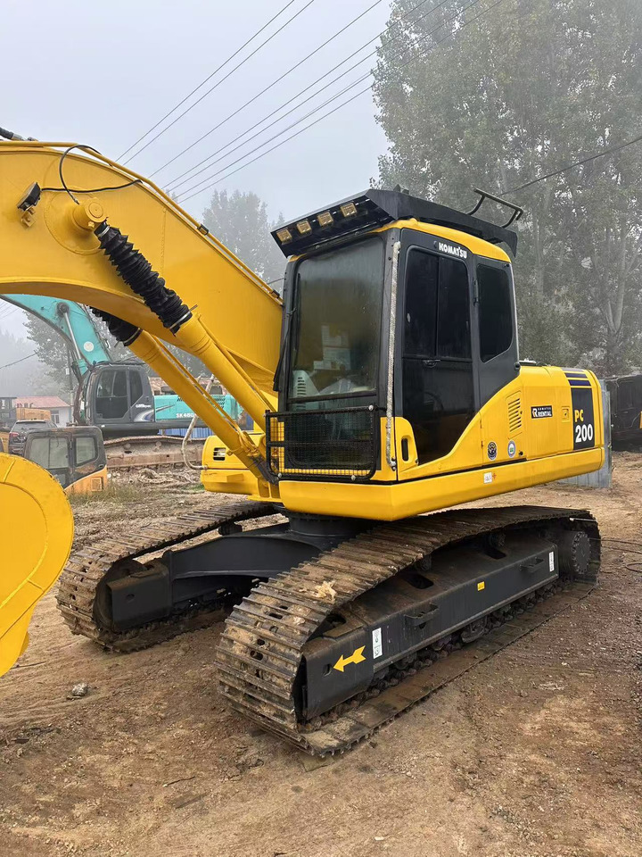 Komatsu PC200-7 excavator - Багер гасеничар: слика 1 Komatsu PC200-7 excavator - Багер гасеничар: слика 1