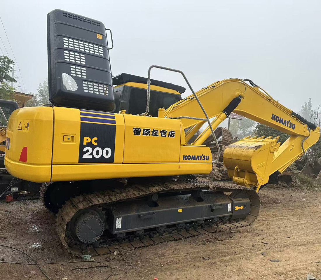 Komatsu PC200-7 excavator - Багер гасеничар: слика 1 Komatsu PC200-7 excavator - Багер гасеничар: слика 1