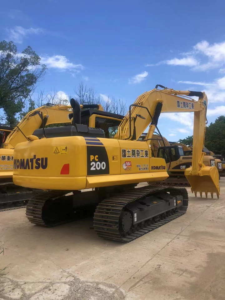 Komatsu PC200-8 Excavator - Багер гасеничар: слика 1 Komatsu PC200-8 Excavator - Багер гасеничар: слика 1