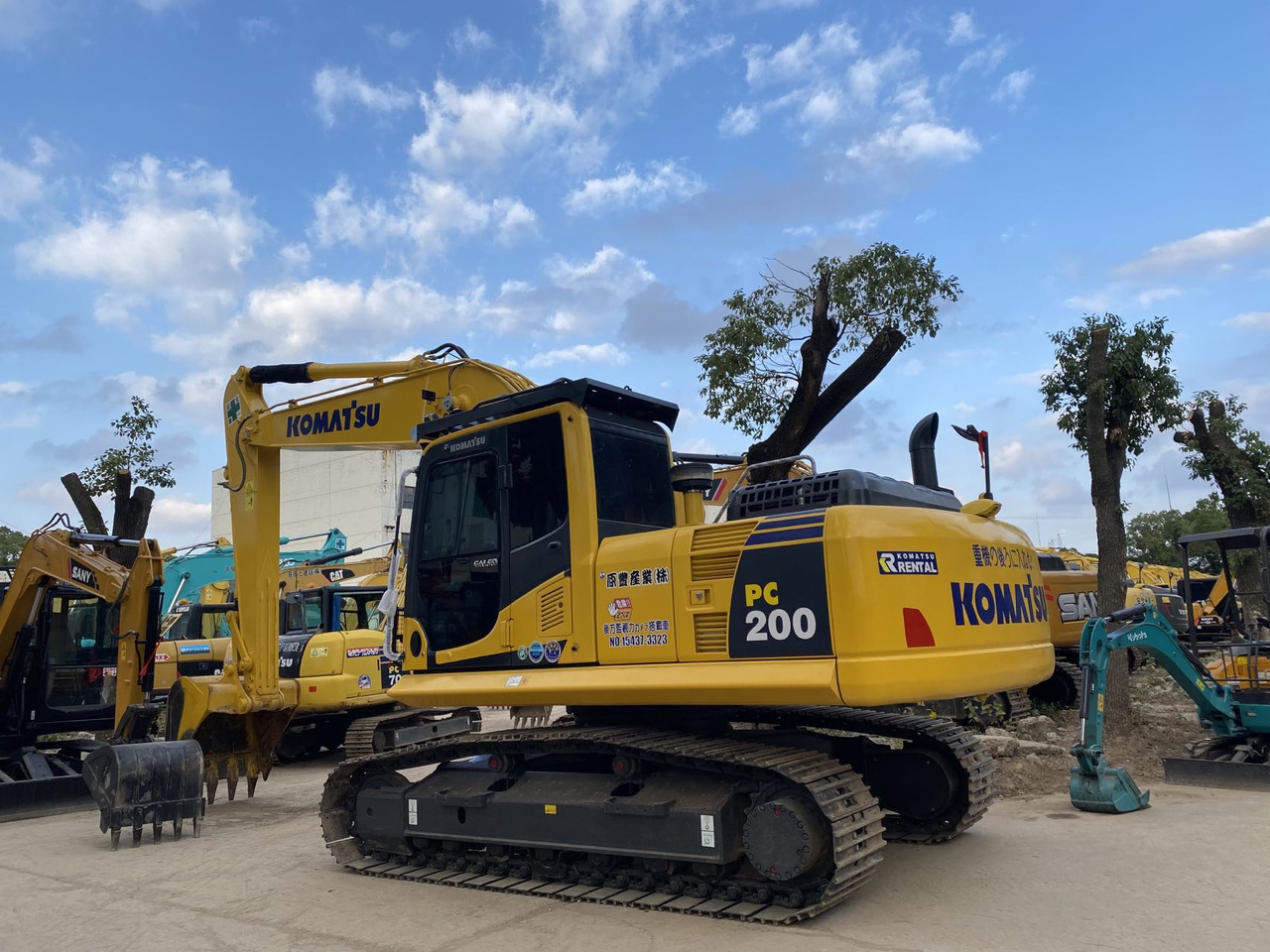 Komatsu PC200-8 Excavator - Багер гасеничар: слика 2 Komatsu PC200-8 Excavator - Багер гасеничар: слика 2