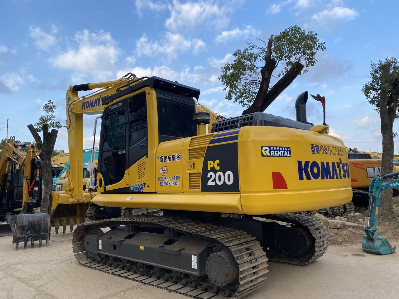 Komatsu PC200-8 Excavator - Багер гасеничар: слика 2 Komatsu PC200-8 Excavator - Багер гасеничар: слика 2