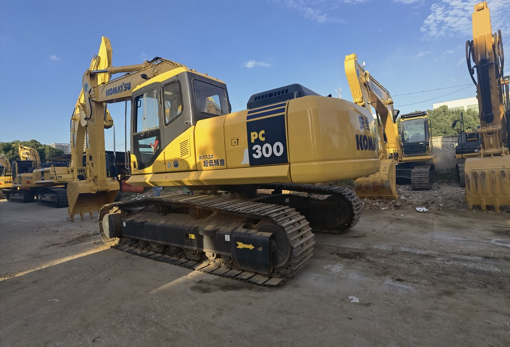 Komatsu PC300-7 Excavator - Багер гасеничар: слика 3 Komatsu PC300-7 Excavator - Багер гасеничар: слика 3