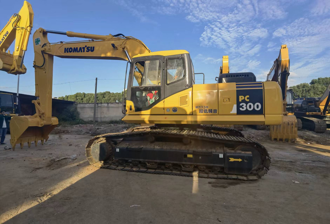 Komatsu PC300-7 Excavator - Багер гасеничар: слика 2 Komatsu PC300-7 Excavator - Багер гасеничар: слика 2