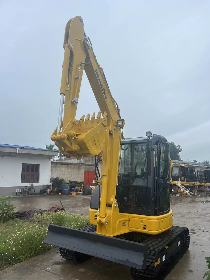 Komatsu PC55MR - Мини багер: слика 4 Komatsu PC55MR - Мини багер: слика 4