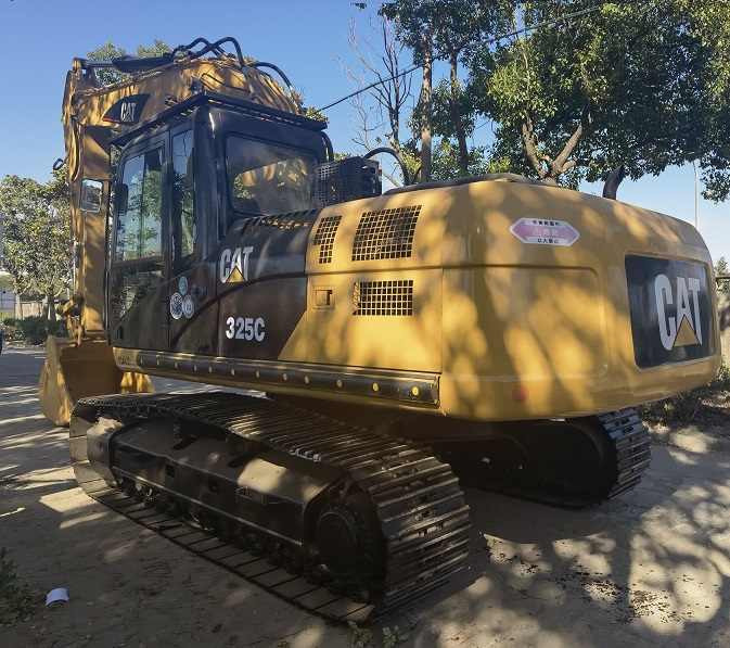 Original second-hand machinery equipment CAT 325C japanese used excavator for sale in shanghai - Багер гасеничар: слика 3 Original second-hand machinery equipment CAT 325C japanese used excavator for sale in shanghai - Багер гасеничар: слика 3