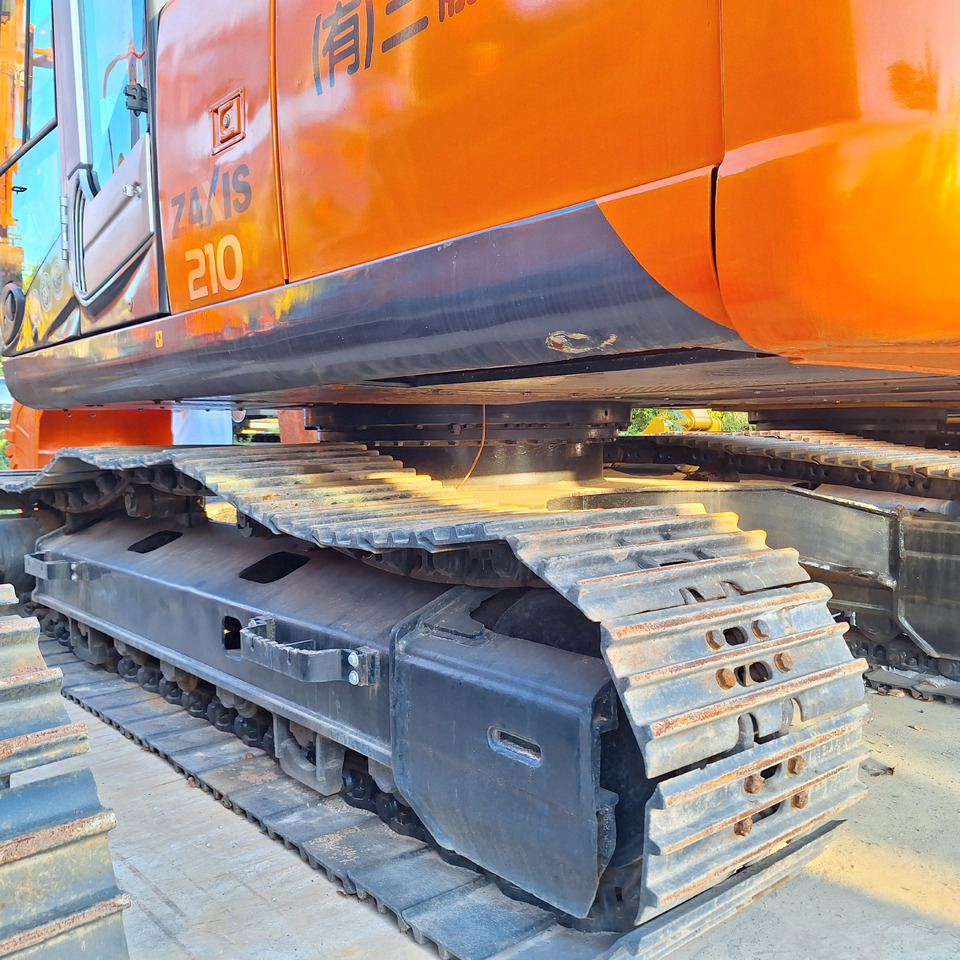 Second hand Hitachi ZX210 excavator - Багер: слика 2 Second hand Hitachi ZX210 excavator - Багер: слика 2