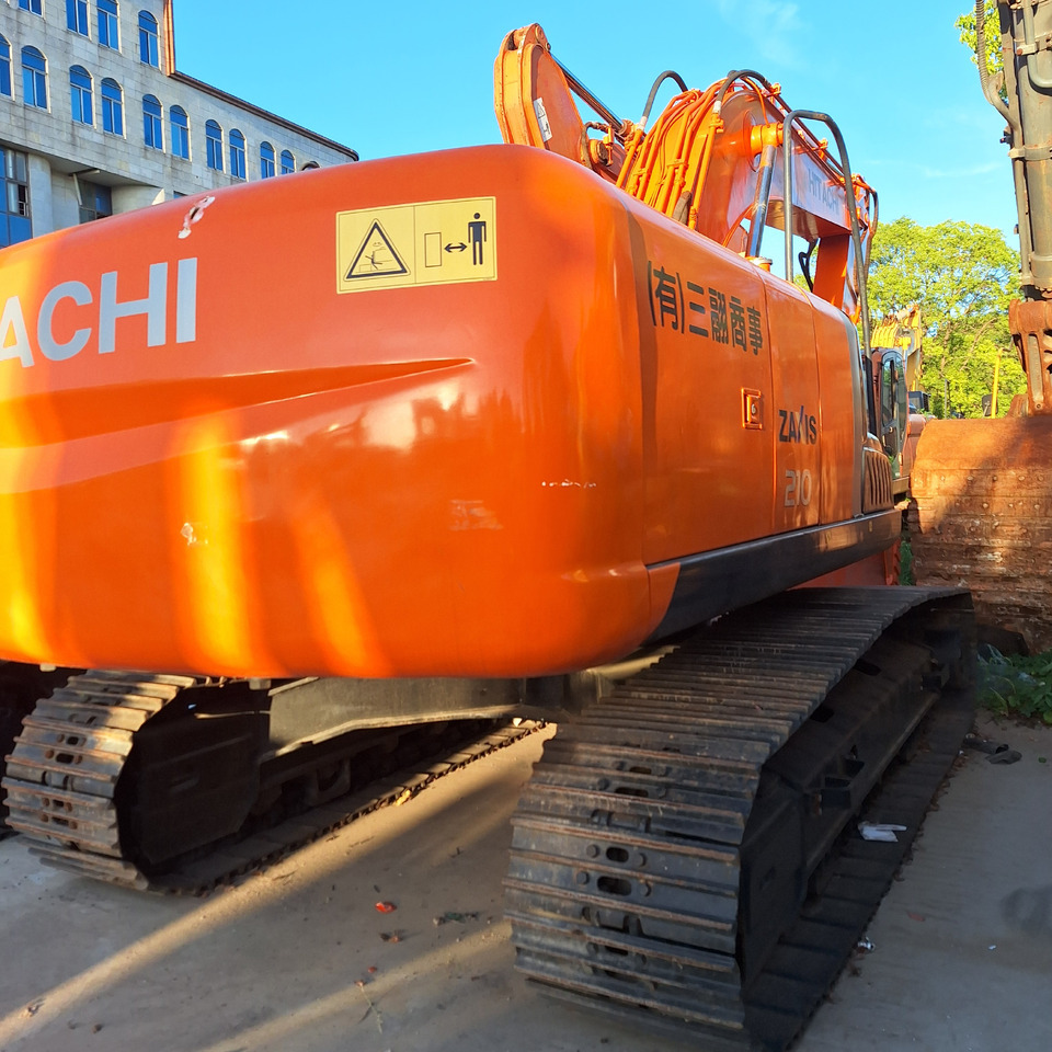 Second hand Hitachi ZX210 excavator - Багер: слика 3 Second hand Hitachi ZX210 excavator - Багер: слика 3