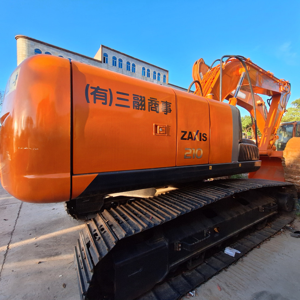 Second hand Hitachi ZX210 excavator - Багер: слика 2 Second hand Hitachi ZX210 excavator - Багер: слика 2