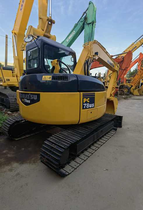 Used Japan Original 7ton Komatsu PC78US Excavator Komatsu used Excavator With High Quality Engine For Sale - Багер: слика 4 Used Japan Original 7ton Komatsu PC78US Excavator Komatsu used Excavator With High Quality Engine For Sale - Багер: слика 4