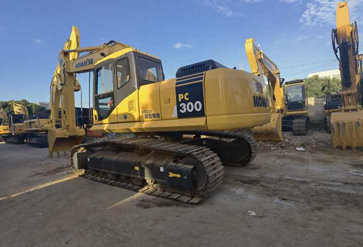 Used Original Japan Second Hand Komatsu PC300-7 Digger 30 ton Excavator Machine for sale - Багер гасеничар: слика 3 Used Original Japan Second Hand Komatsu PC300-7 Digger 30 ton Excavator Machine for sale - Багер гасеничар: слика 3