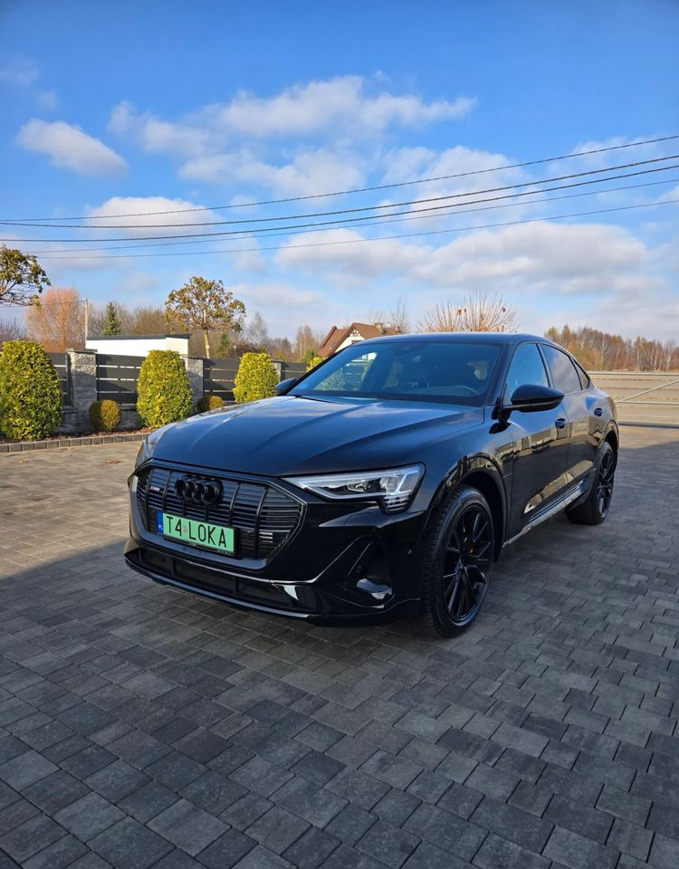 Audi e-tron 55 Quattro S Line - Седан: слика 1 Audi e-tron 55 Quattro S Line - Седан: слика 1