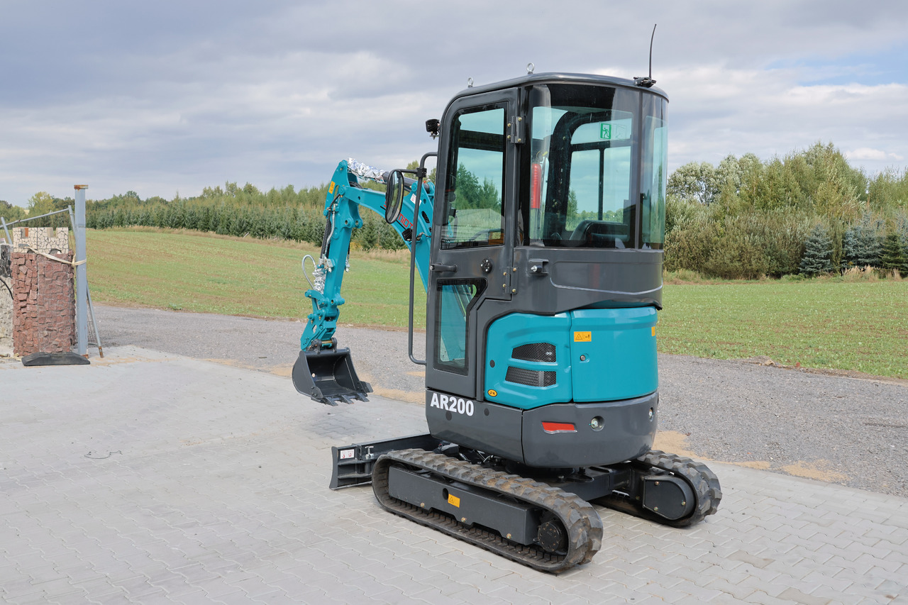 SCHMiDT AR200 - Kubota engine, Extended tracks, Swing arm - Мини багер: слика 4 SCHMiDT AR200 - Kubota engine, Extended tracks, Swing arm - Мини багер: слика 4