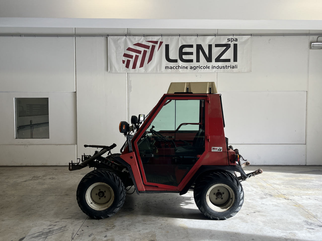 AEBI TT 70 S - Трактор: слика 1 AEBI TT 70 S - Трактор: слика 1