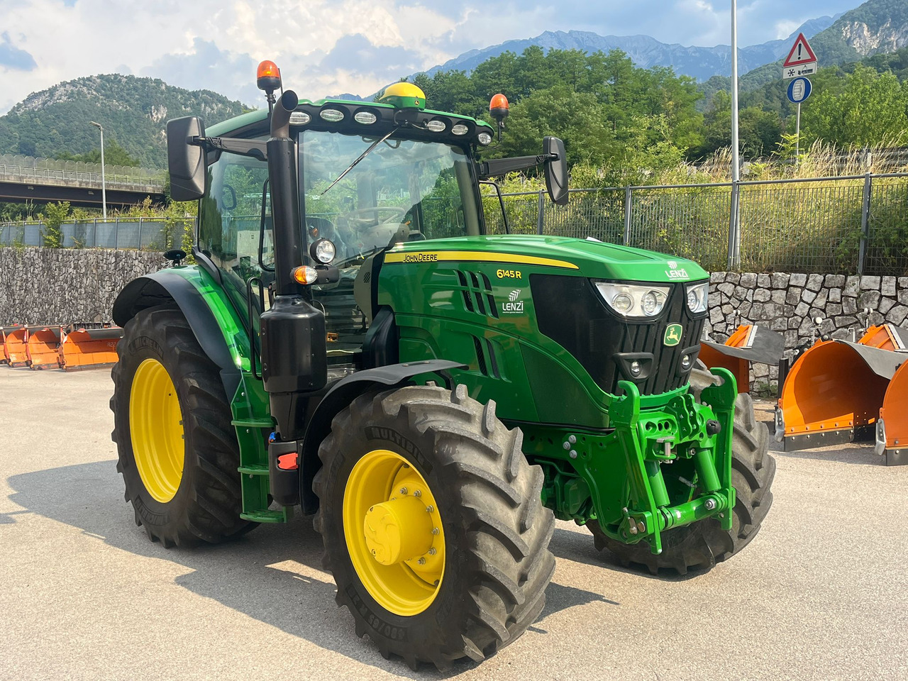 JOHN DEERE 6145 R - Трактор: слика 4 JOHN DEERE 6145 R - Трактор: слика 4