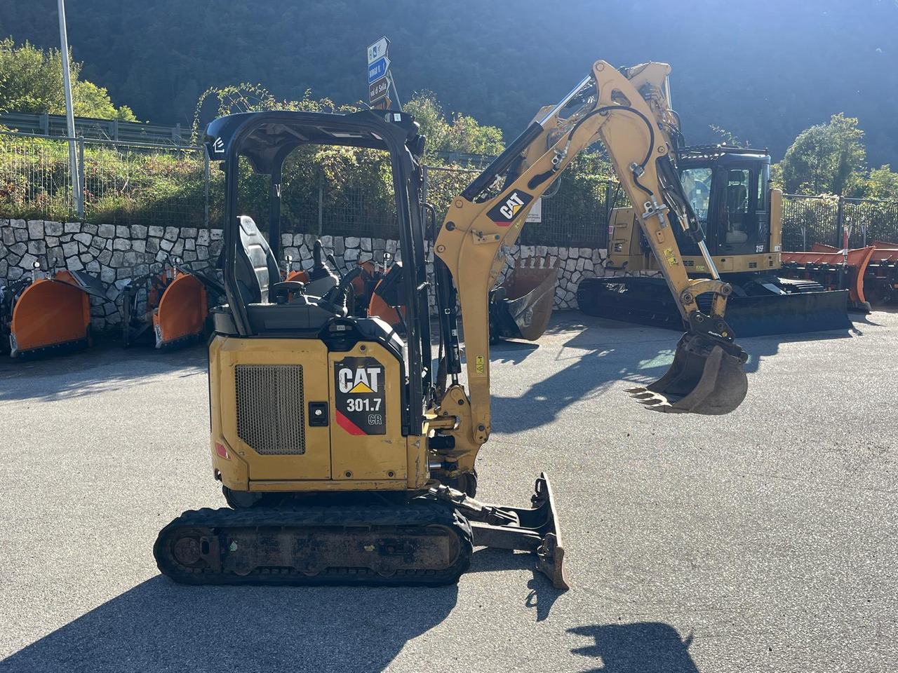 MINIESCAVATORE CAT 301.7 CR - Мини багер: слика 5 MINIESCAVATORE CAT 301.7 CR - Мини багер: слика 5