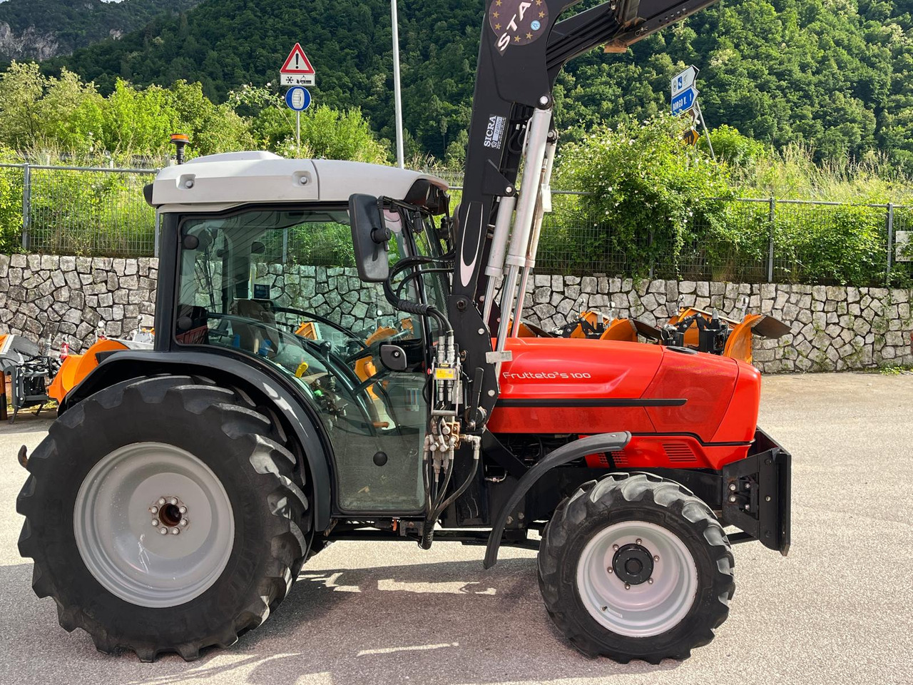 SAME FRUTTETO S 100 – CARICATORE - Трактор: слика 5 SAME FRUTTETO S 100 – CARICATORE - Трактор: слика 5