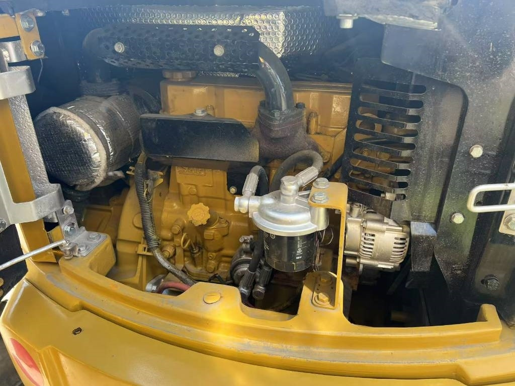 CAT 304 C CR - Мини багер: слика 2 CAT 304 C CR - Мини багер: слика 2