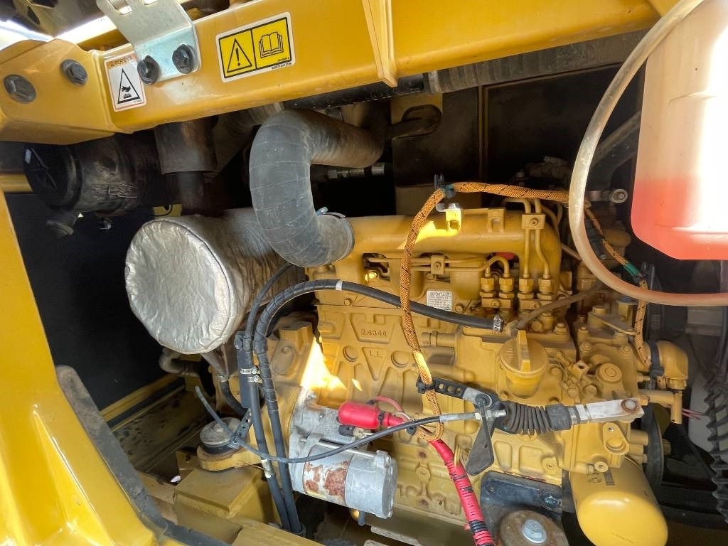 CAT 305 C CR - Мини багер: слика 4 CAT 305 C CR - Мини багер: слика 4