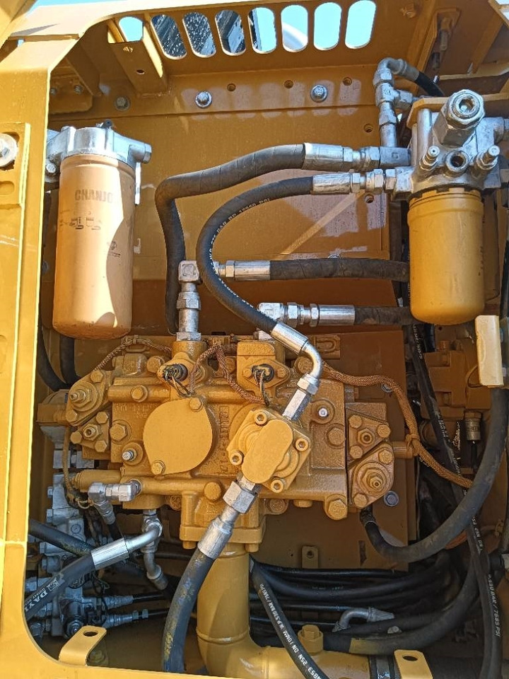 Багер гасеничар CAT 313: слика 11