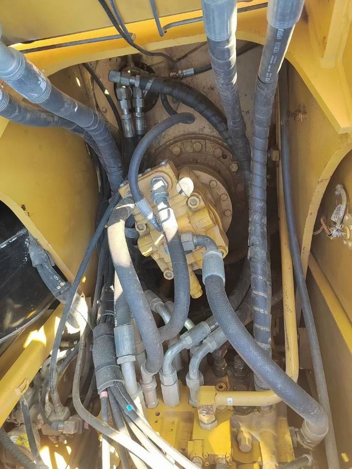 CAT 318 - Багер гасеничар: слика 5 CAT 318 - Багер гасеничар: слика 5