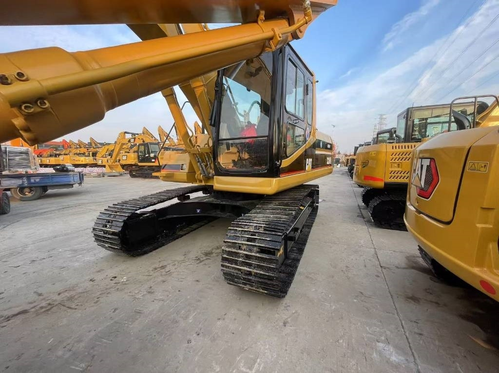 Багер гасеничар CAT 320 B: слика 6