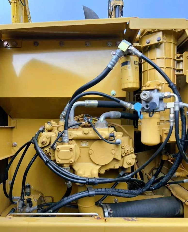 CAT 320 C - Багер гасеничар: слика 3 CAT 320 C - Багер гасеничар: слика 3