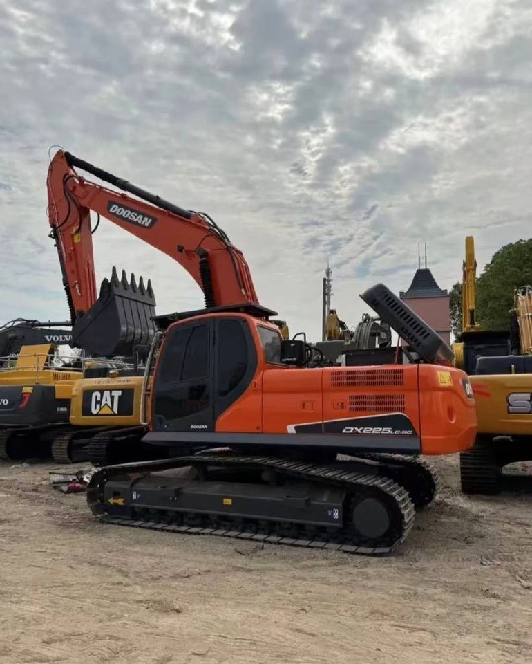 Doosan DX 225 - Багер гасеничар: слика 1 Doosan DX 225 - Багер гасеничар: слика 1