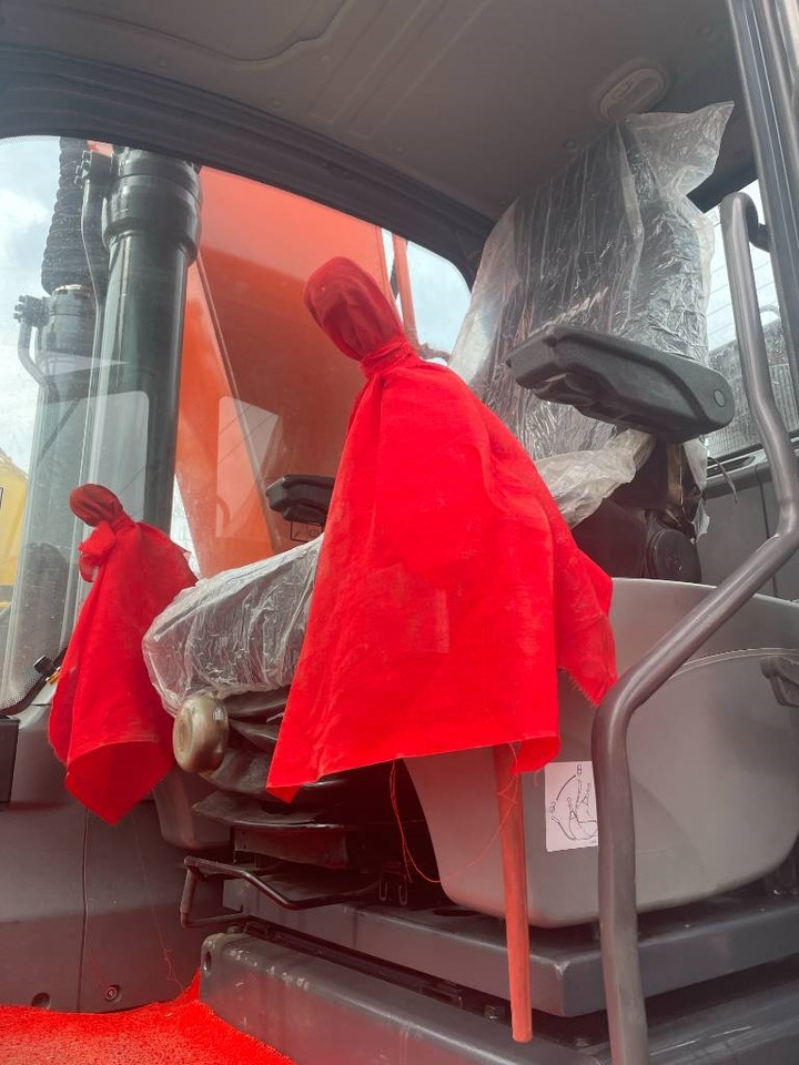 Doosan DX 225 - Багер гасеничар: слика 3 Doosan DX 225 - Багер гасеничар: слика 3