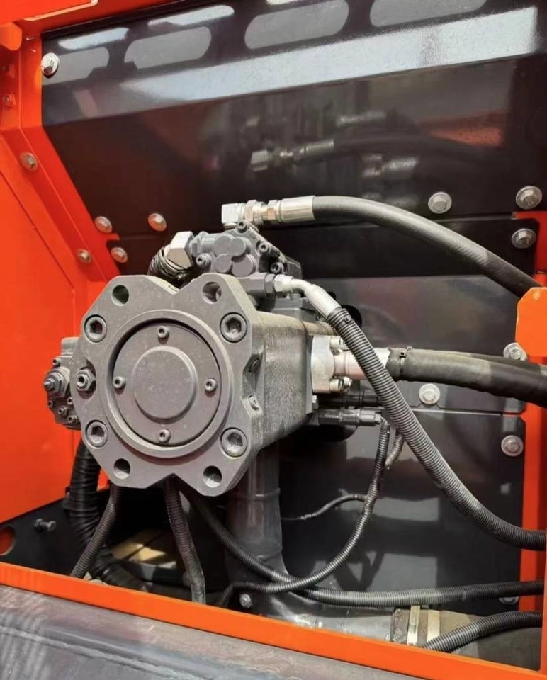 Doosan DX 225 - Багер гасеничар: слика 2 Doosan DX 225 - Багер гасеничар: слика 2