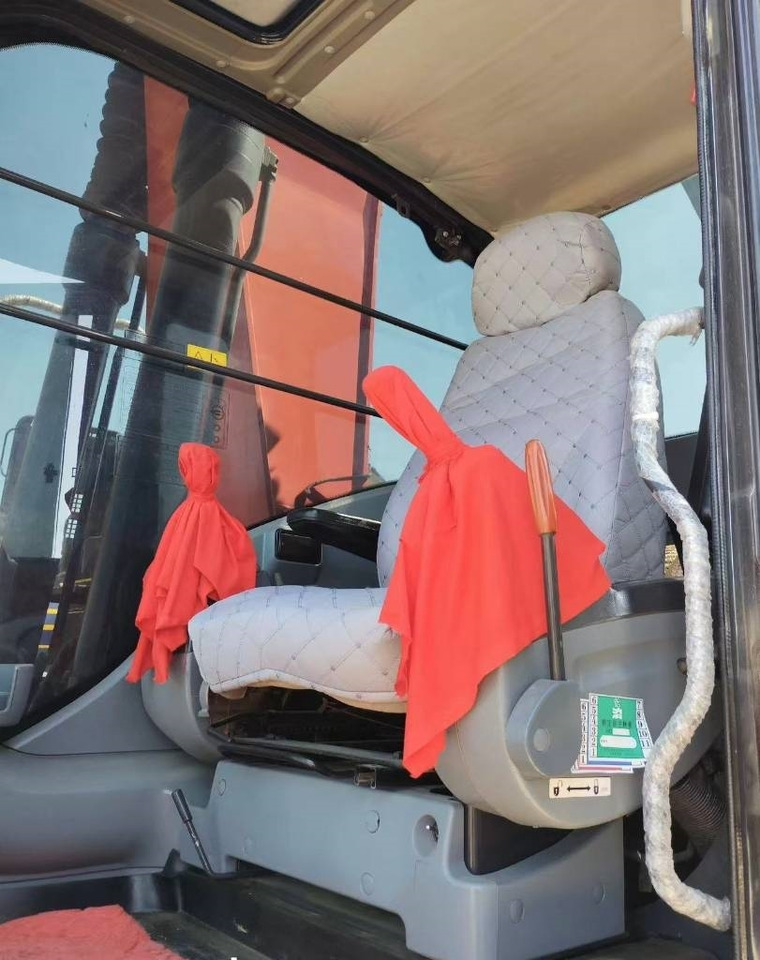 Hitachi ZX 240 - Багер гасеничар: слика 3 Hitachi ZX 240 - Багер гасеничар: слика 3