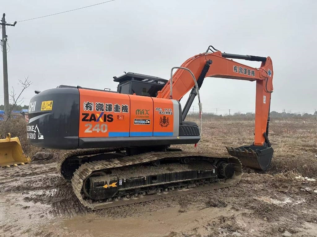 Hitachi ZX 240 - Багер гасеничар: слика 1 Hitachi ZX 240 - Багер гасеничар: слика 1