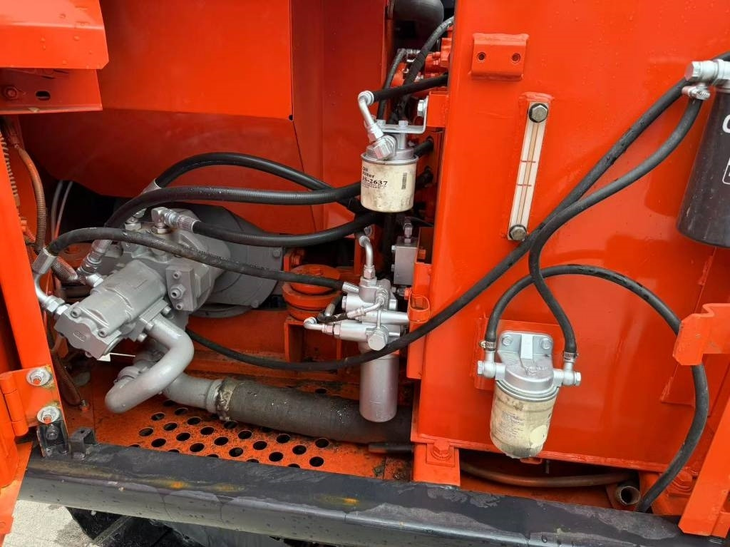 Hitachi ZX 60 - Мини багер: слика 3 Hitachi ZX 60 - Мини багер: слика 3